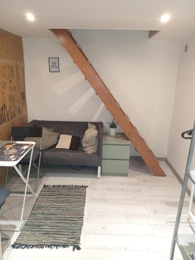 Cute In Center. Capsule Apartment! Budapest