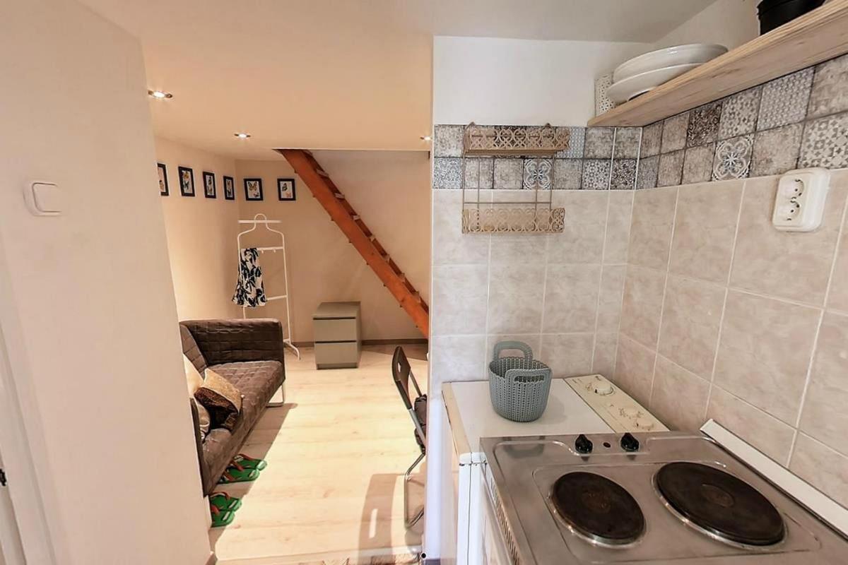 Cute In Center. Capsule Apartment! * Budapest